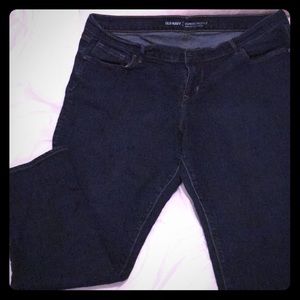 Curvy mid-rise skinny jeans